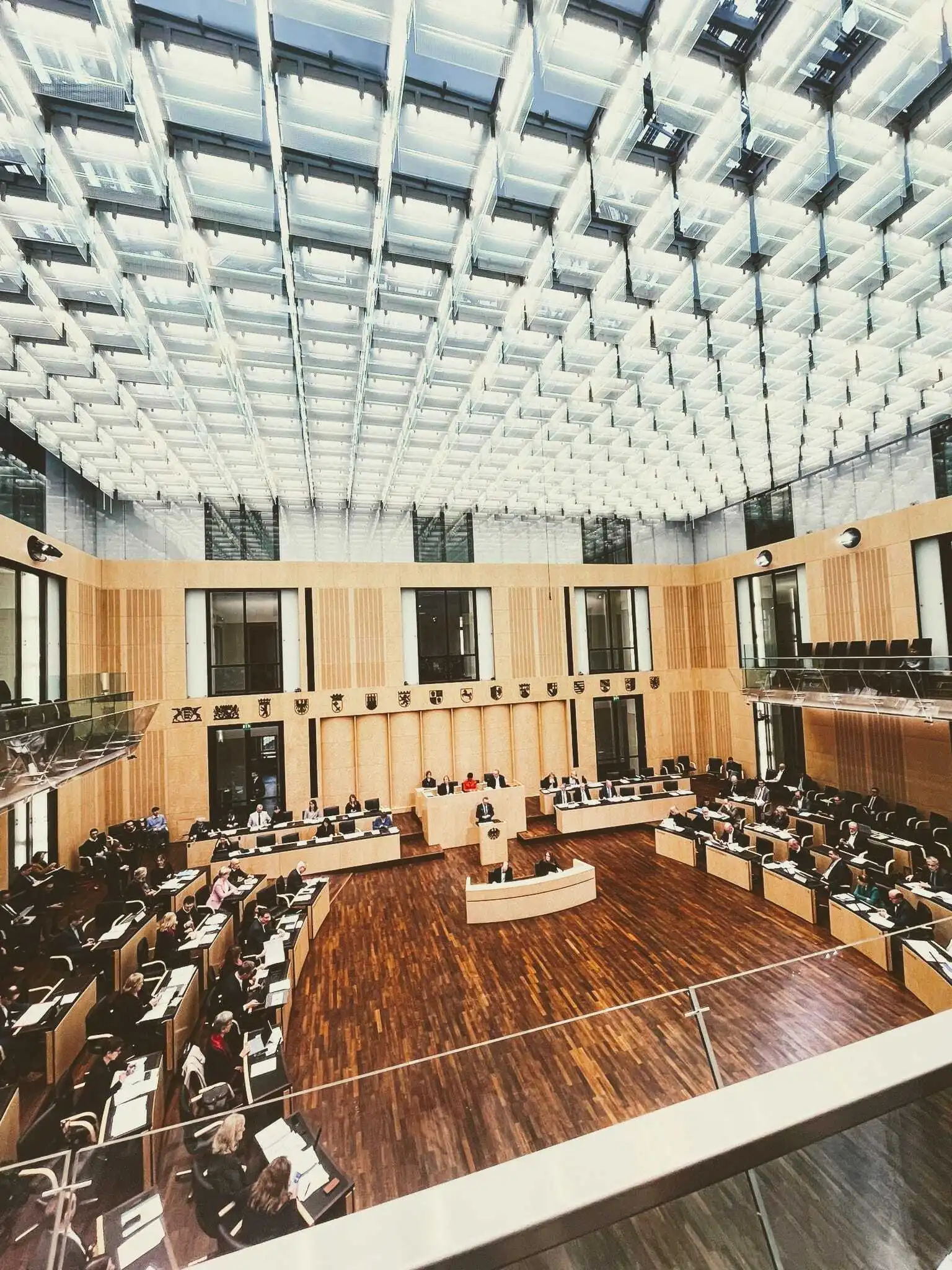 Blick in einen Sitzungssaal in Berlin